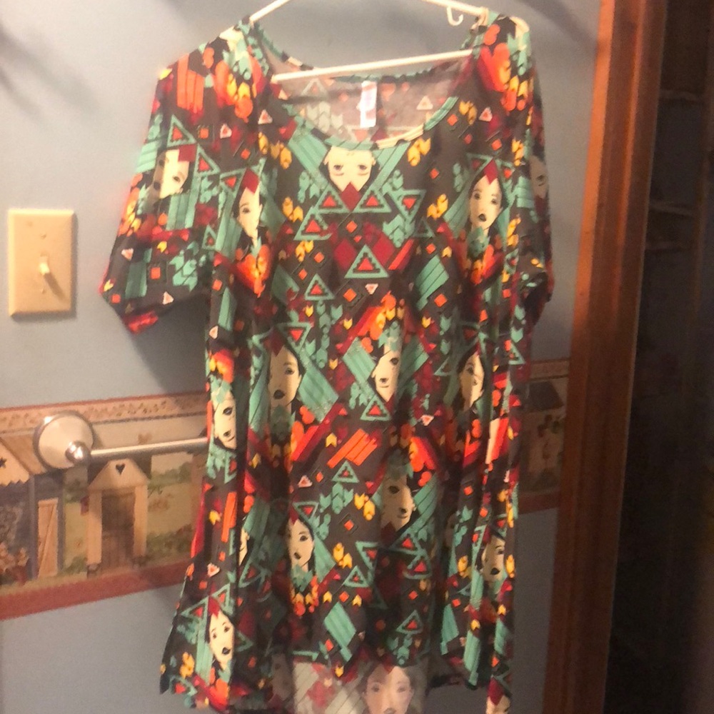2xl Lularoe Disney perfect T